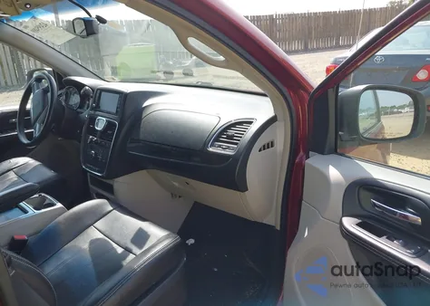 2013 Chrysler Town & Country Touring from USA, damaged, VIN 2C4RC1BG8DR744360